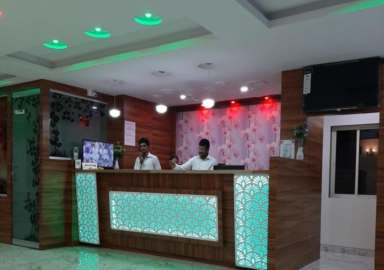 Hotel Sai Sk Palace Shirdi Ngoại thất bức ảnh